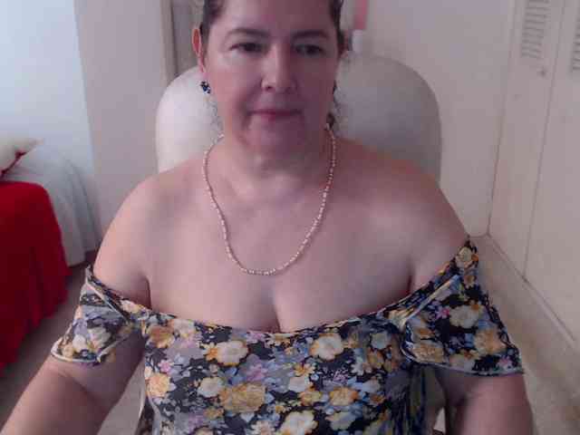 leonela-68