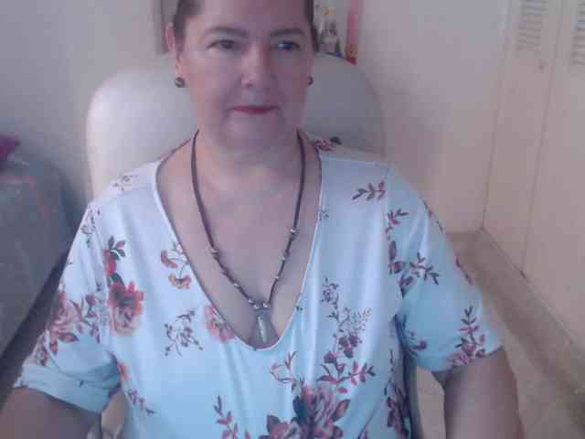 leonela-68 webcam