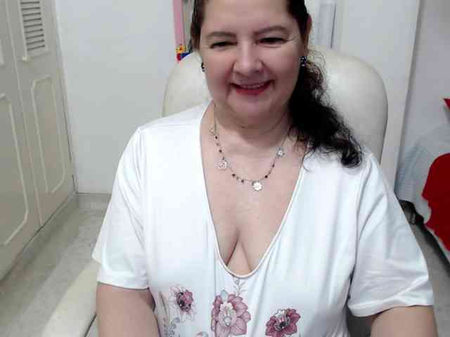 leonela-68 webcam