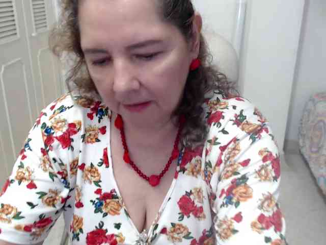 leonela-68 webcam