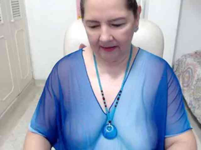 leonela-68 webcam