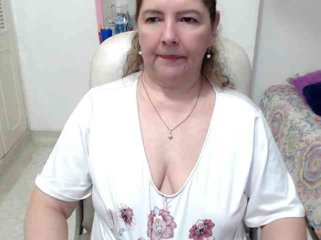 leonela-68 webcam