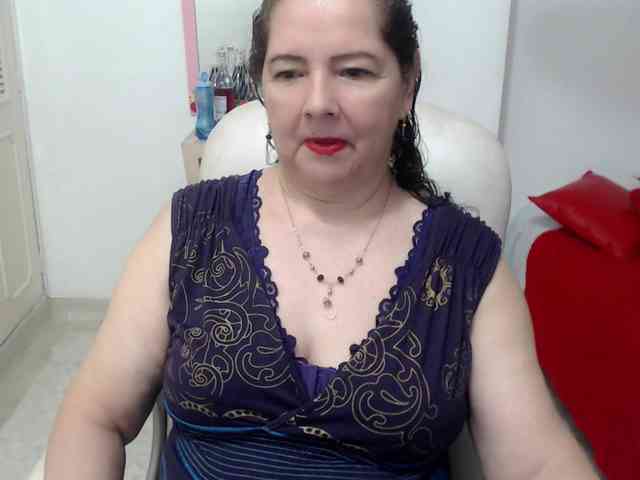 leonela-68 webcam