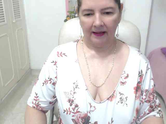 leonela-68