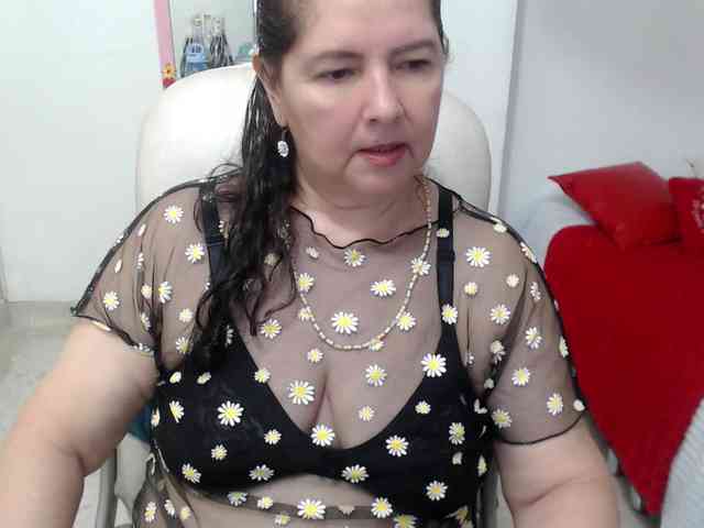 leonela-68 webcam