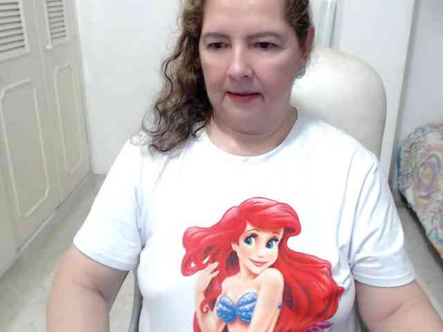 leonela-68 webcam