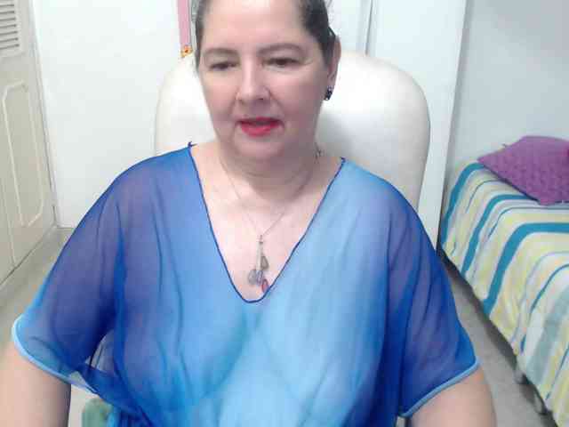 leonela-68