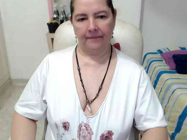 leonela-68
