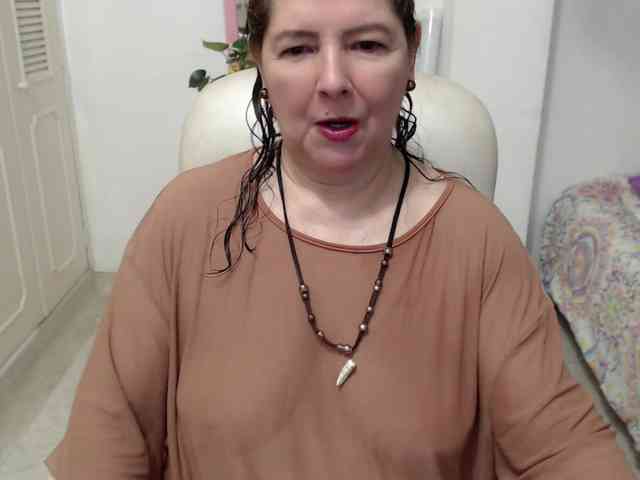 leonela-68 webcam