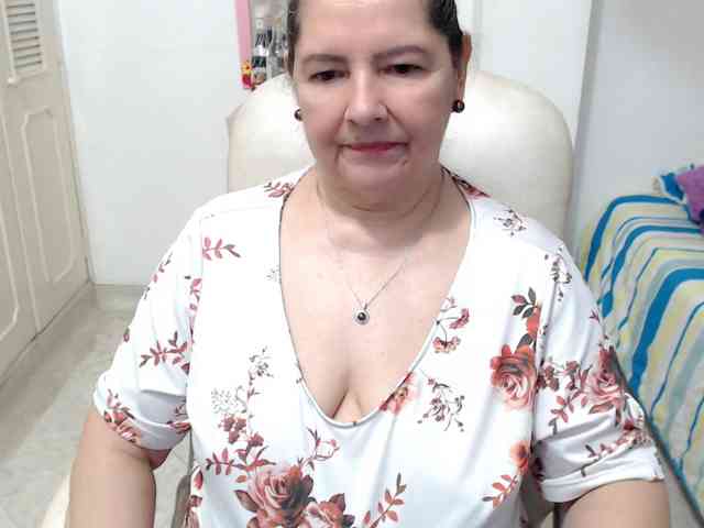 leonela-68