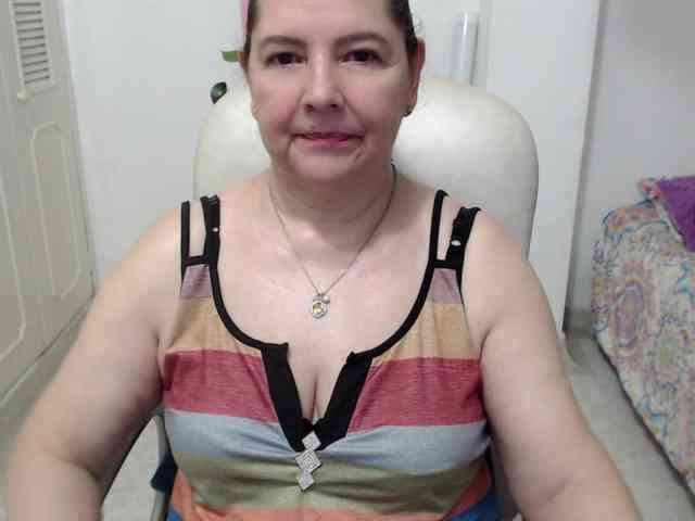 leonela-68 webcam