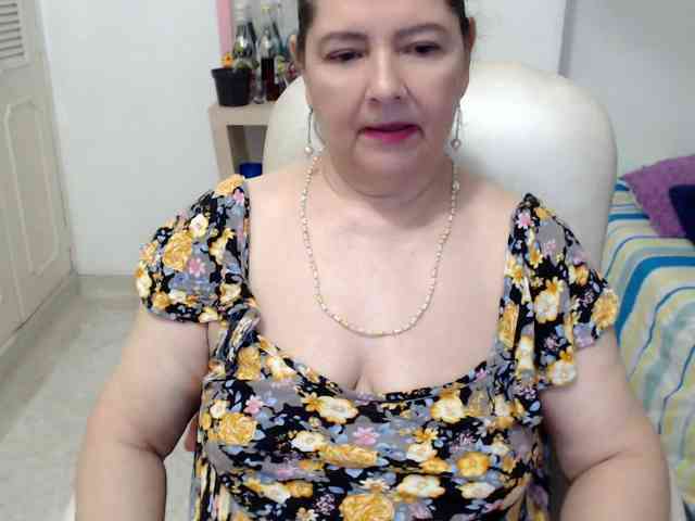 leonela-68