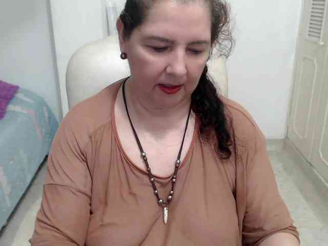 leonela-68 webcam