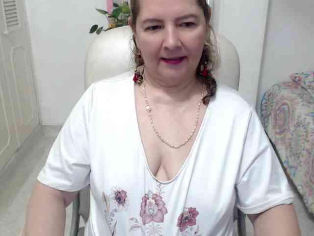 leonela-68 webcam