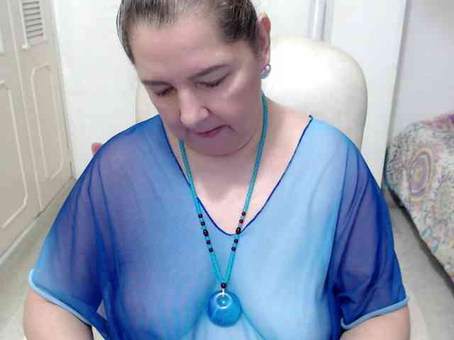 leonela-68 webcam