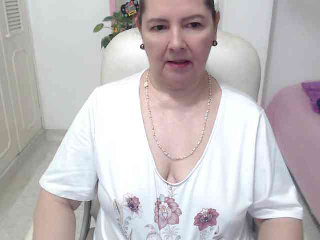 leonela-68 webcam