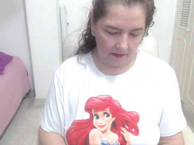 leonela-68 webcam