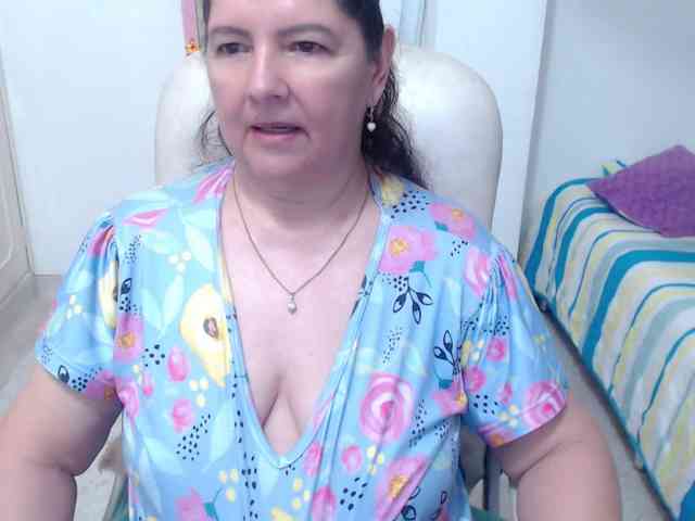 leonela-68 webcam