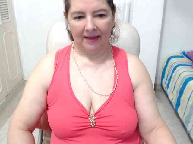 leonela-68