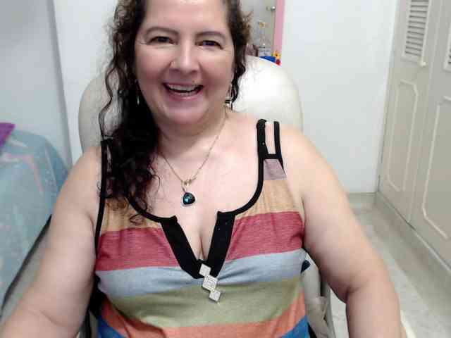 leonela-68 webcam