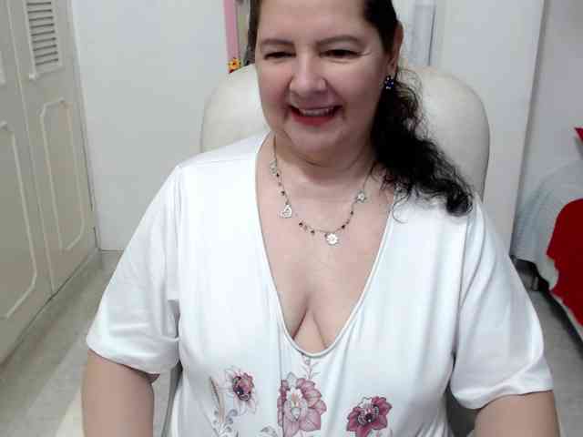 leonela-68 webcam