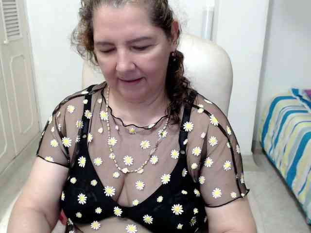 leonela-68