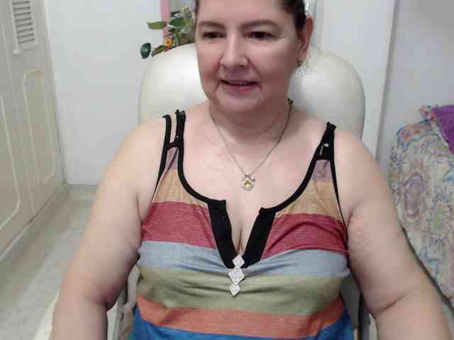 leonela-68 webcam