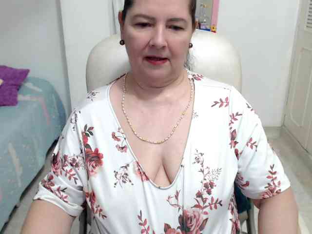 leonela-68 webcam