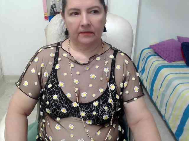 leonela-68