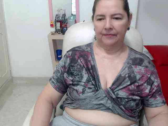 leonela-68 webcam