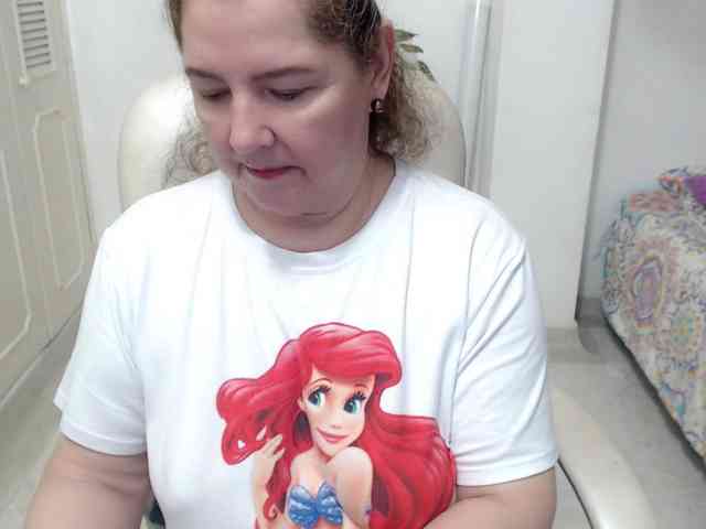leonela-68 webcam
