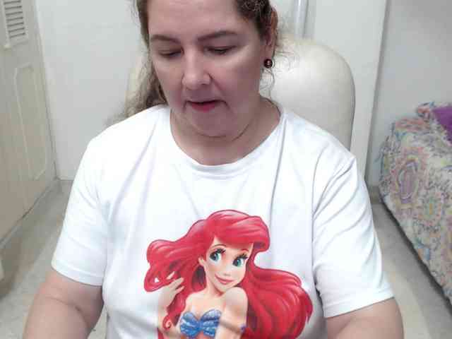 leonela-68 webcam
