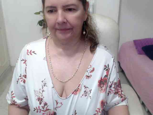 leonela-68 webcam