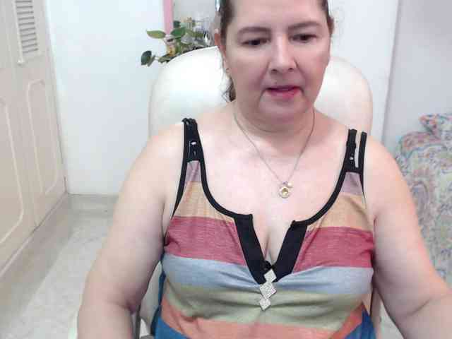 leonela-68 webcam