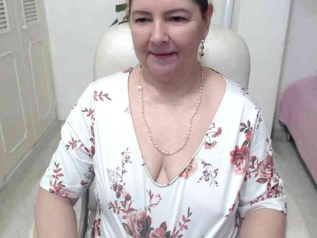 leonela-68