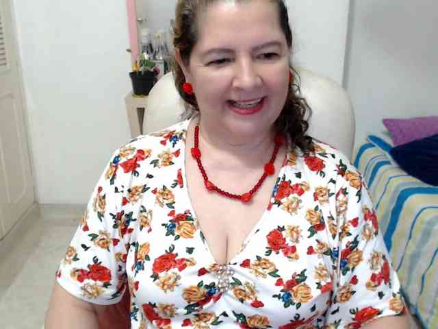 leonela-68