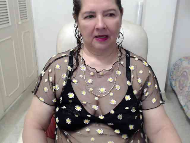 leonela-68 webcam
