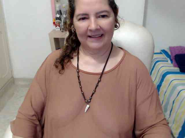 leonela-68