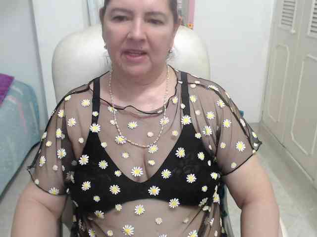 leonela-68 webcam