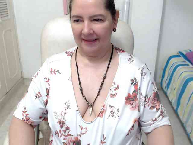 leonela-68