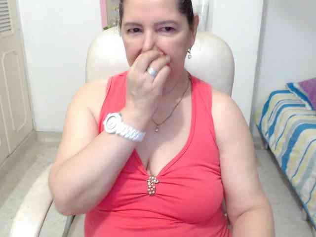 leonela-68