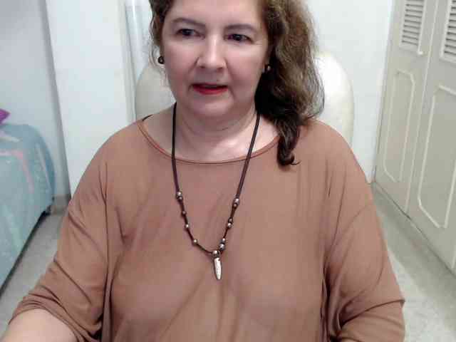 leonela-68