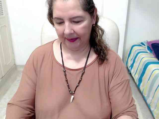leonela-68