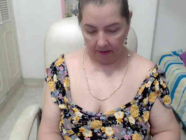 leonela-68 webcam
