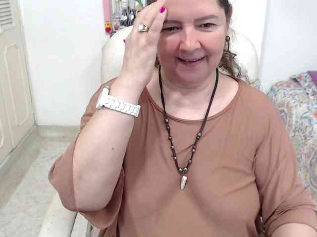 leonela-68