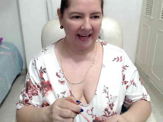 leonela-68 webcam