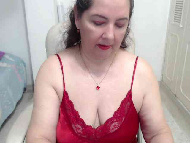 leonela-68 webcam