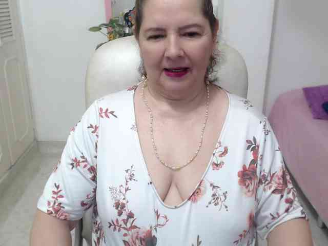 leonela-68 webcam