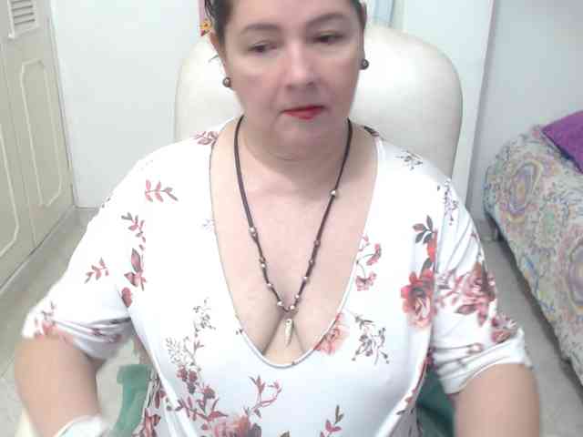 leonela-68