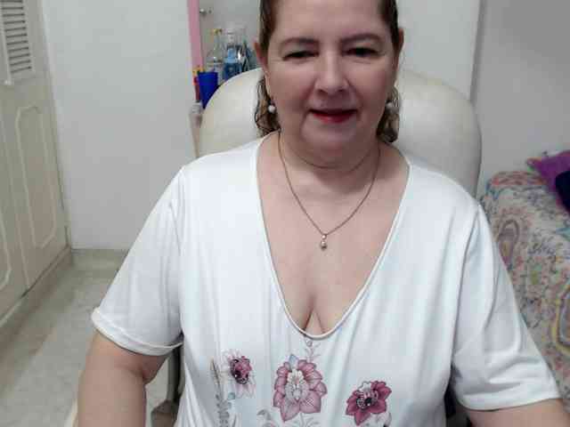 leonela-68 webcam